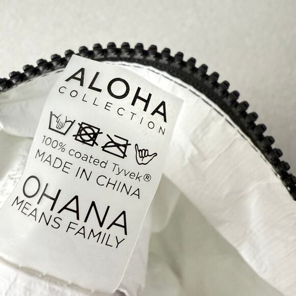 Aloha Collection Lanai Zip Pouch Black Gold Tyvek Bag Travel Packable - Picture 9 of 9